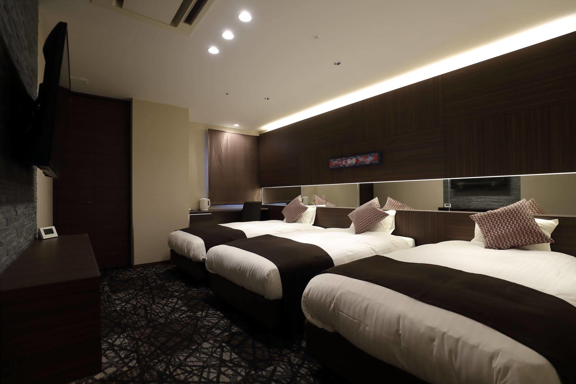 大阪帝国ホテル 3*